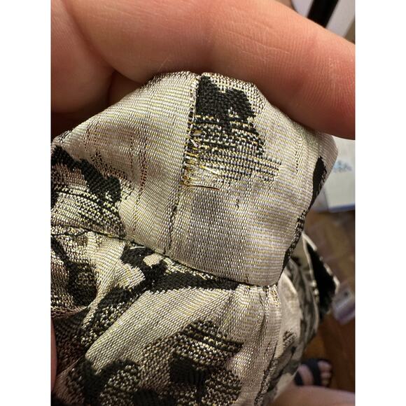 Y2K Forever 21 Women's Size Small Metallic Rose Print A-Line Skirt Black Silver - Picture 8 of 8